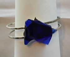Fishers Finery Bezel Bangle Bracelet Featuring a Cobalt Blue Sea Glass Stone 28g