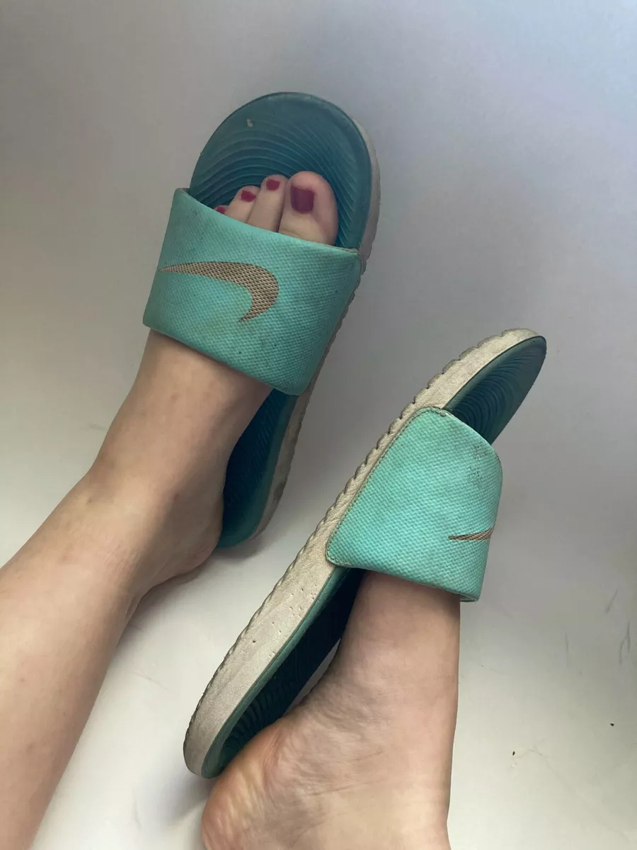 shoe preowned nike slides slides nike mint color used worn flipflops