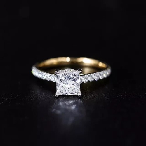 1,80 TCW Prinzessin Moissanit Krappen Verlobungsring in 14K Gelbgold vergoldet