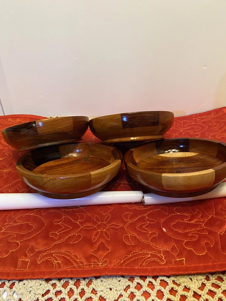 Vintage Handmade Mixed Wood Salad Bowl Set. 5.5” Set Of Four Beautiful Wood. - Image 2 of 4