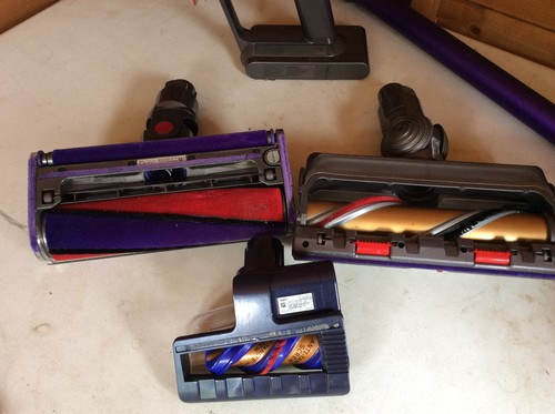 DYSON V11 ANIMAL STICK VACUUM CLEANER PREOWNED WORKING - Picture 11 of 12