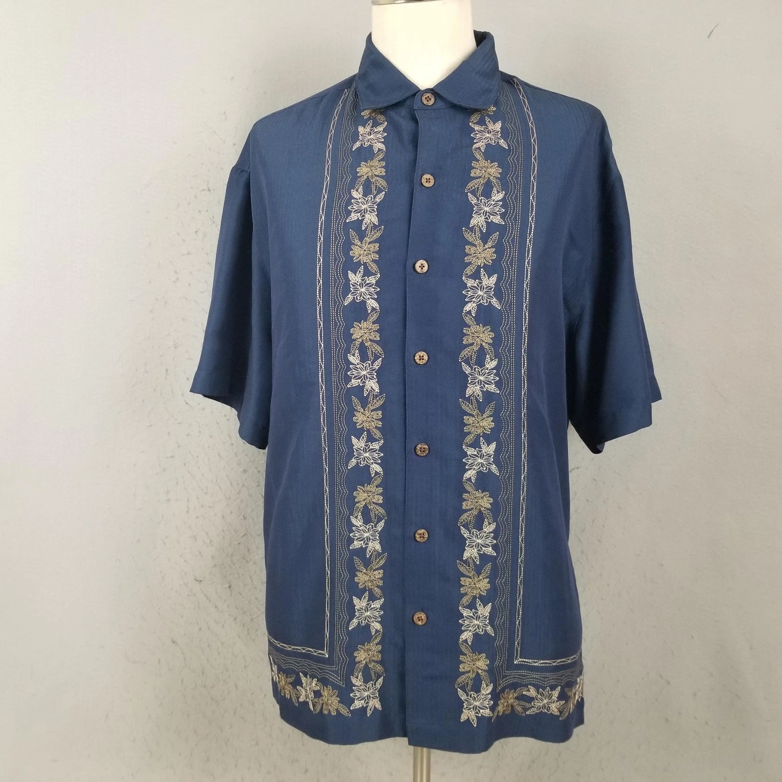 Caribbean Shirt Mens XL Blue Embroidered Floral Tropical Camp Button Front