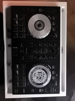 Pioneer DDJ-SB - DJ Controller, Serato DJ Intro, Inkl. CD Cinch - Kabel
