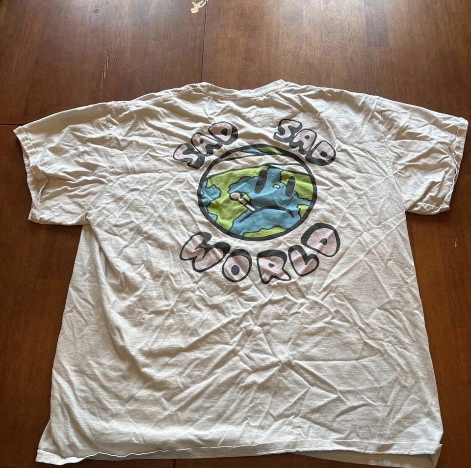 a|e|b XL White Cotton Graphic T-Shirt Short Sleeve Crew Neck Sad World Earth - Image 1 of 3