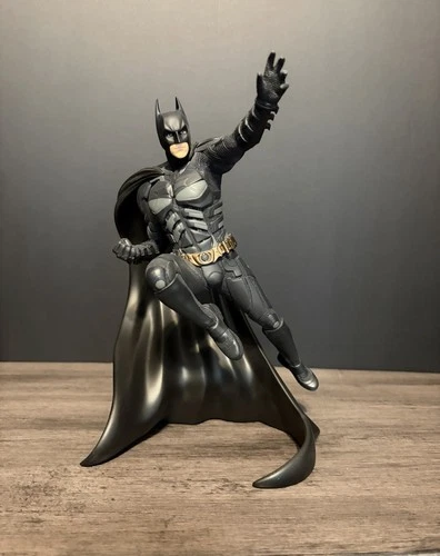 Batman: The Dark Knight (Limited Edition Statue - Kolby Jukes) COA   #0066/6000