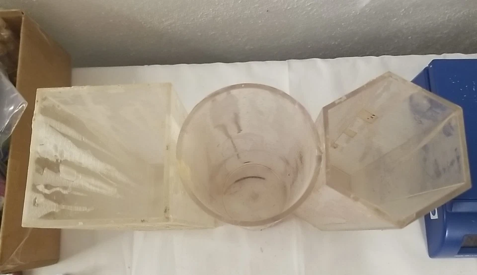 "3" Plastic Candle Molds. 3in Round, 3" Square, 3" Hexagon, 10" Tall - Image 3 of 4