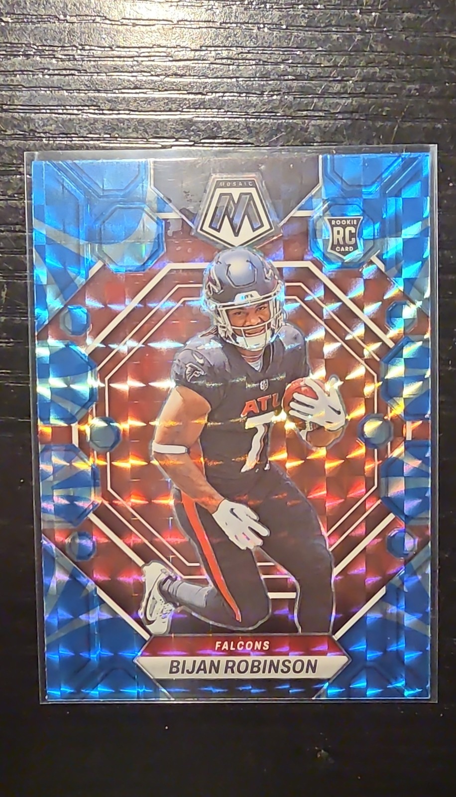 2023 Panini Mosaic - Rookies Bijan Robinson #284 Reactive Blue Mosaic Prizm (RC)