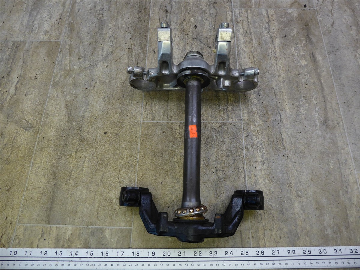 【　GumTree 】　様　　専用 1985 Honda VF700C Magna H1427-1) triple tree steering stem clamp