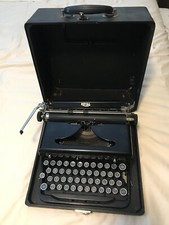 1936 Royal Portable Typewriter W/case, In Good Condition thumbnail