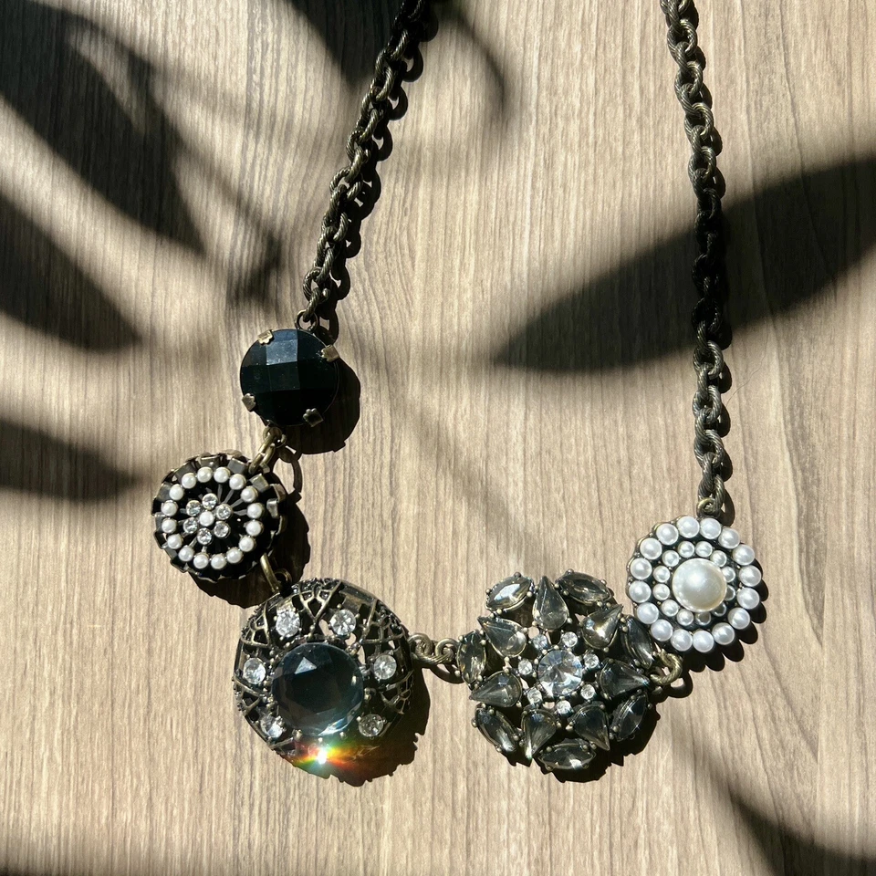 Lia Sophia CURIO Crystals Glass Faux Pearl Antiqued Gold 5 Pendant Necklace New - Image 2 of 4
