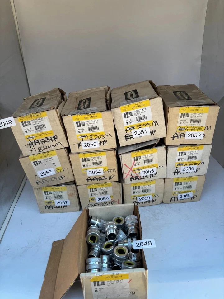 Conector de cable hermético líquido Hubbell SHC1037 3/4" aluminio, caja de 30, paquete de 1 Foto 2 de 2