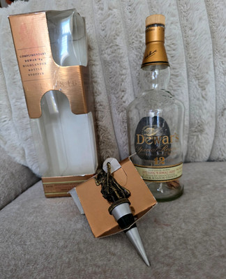 12 Year Dewars Vintage Scotch Whisky Empty Bottle and Stopper W/Box 750 ML Rare.