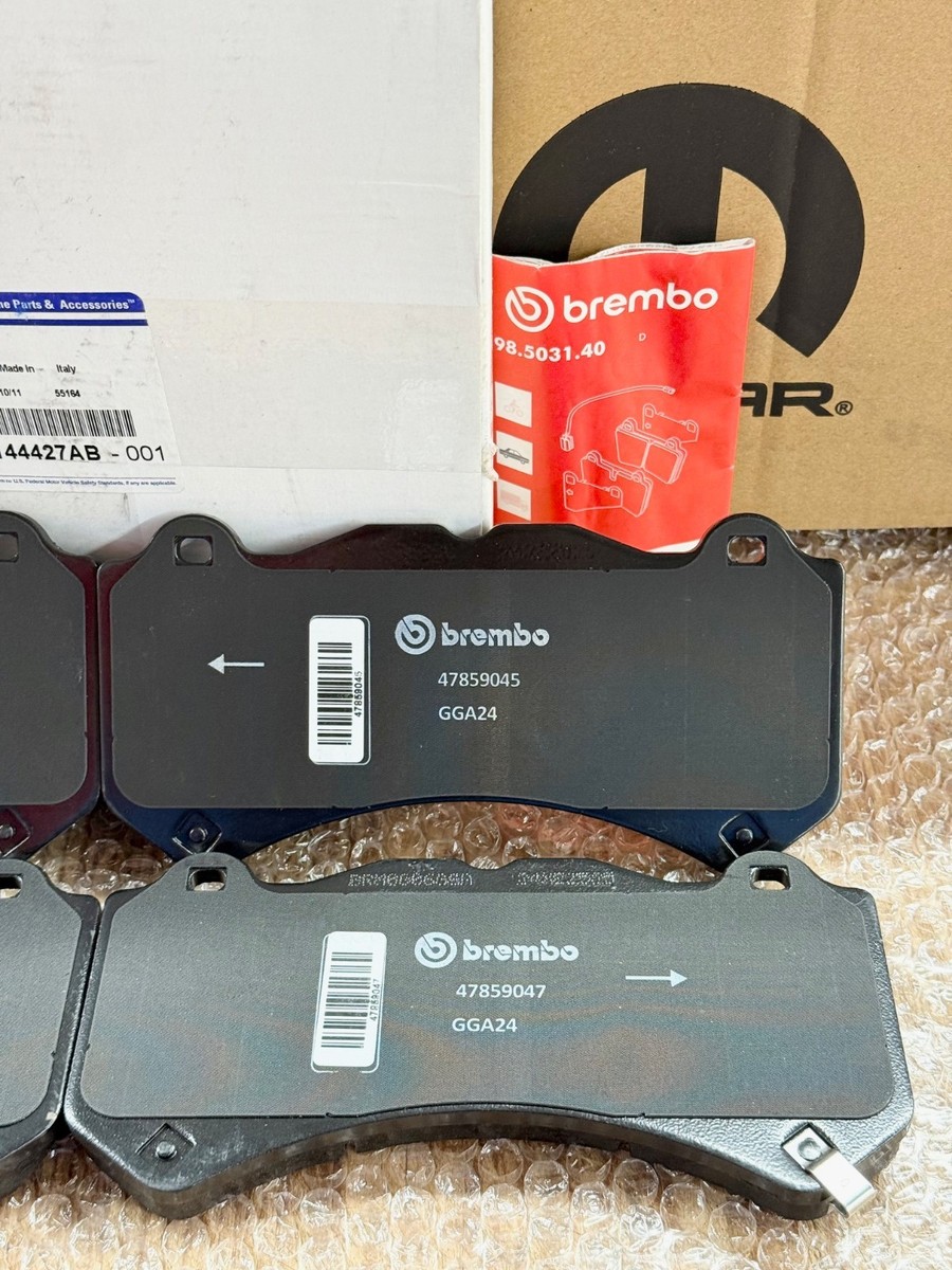 新品シールド！BREAKS & BEATS DISNEY 4種類 SRT BREMBO FRONT BRAKE PADS 2012-2020 JEEP GRAND CHEROKEE OEM