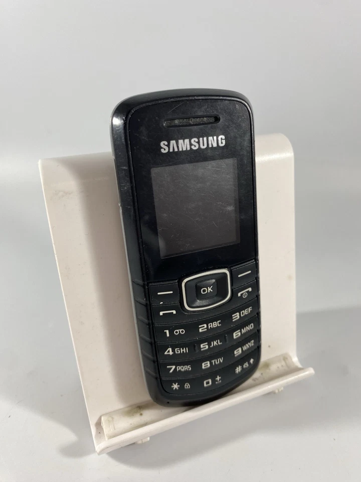 Samsung GT-E1080I Black Unlocked Network Mobile Phone 800 mAh 1.4"Screen -Faulty, photo 4 of 5