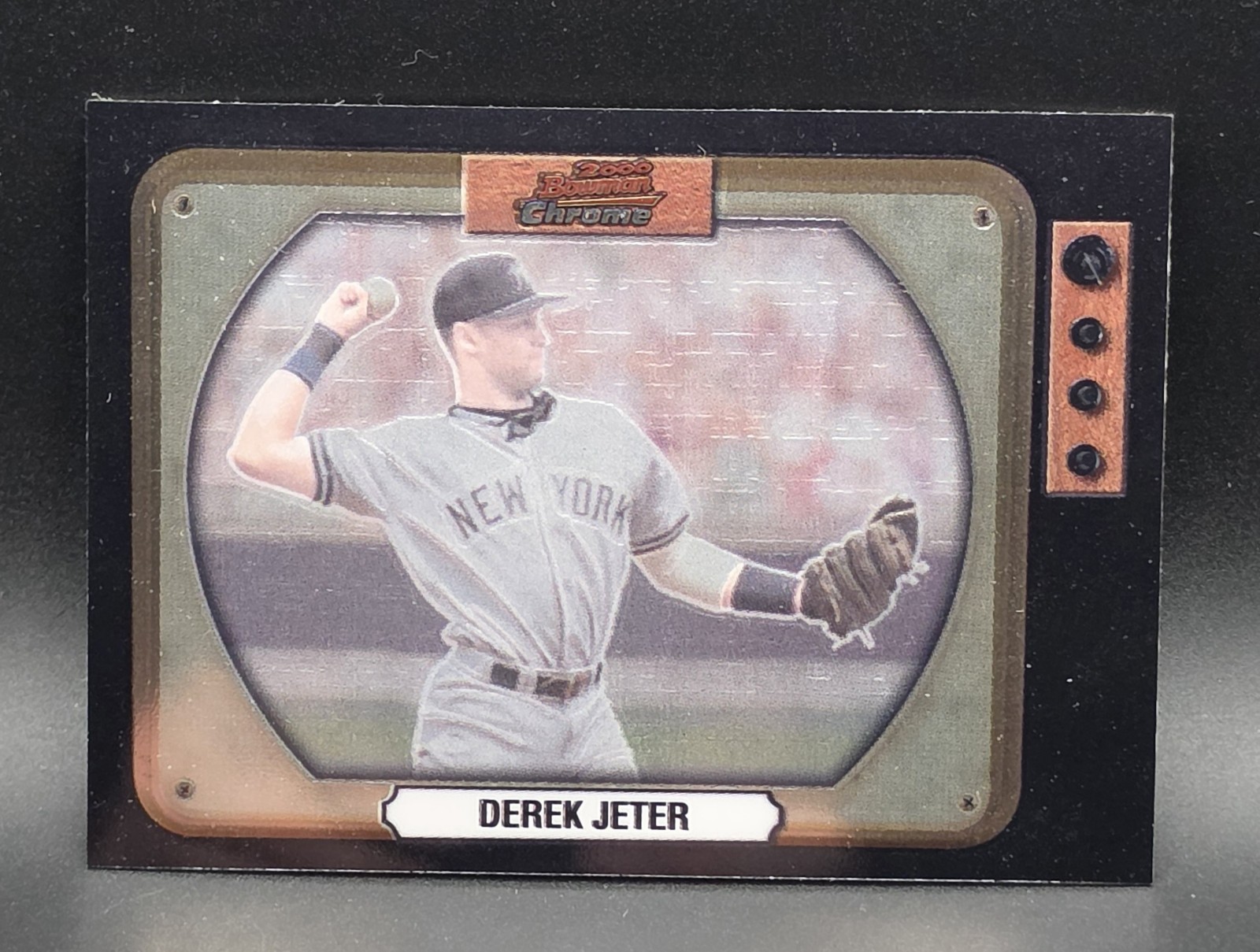 2000 Bowman Chrome - Derek Jeter #50 Retro-Future
