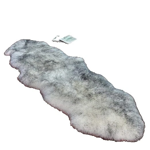 Cuero moderna sala de estar, alfombras de piel de oveja y piel