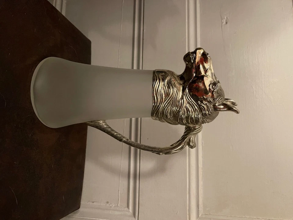 Antigua jarra de caballo años 70 niquelada plateada vidrio esmerilado. Foto 2 de 3