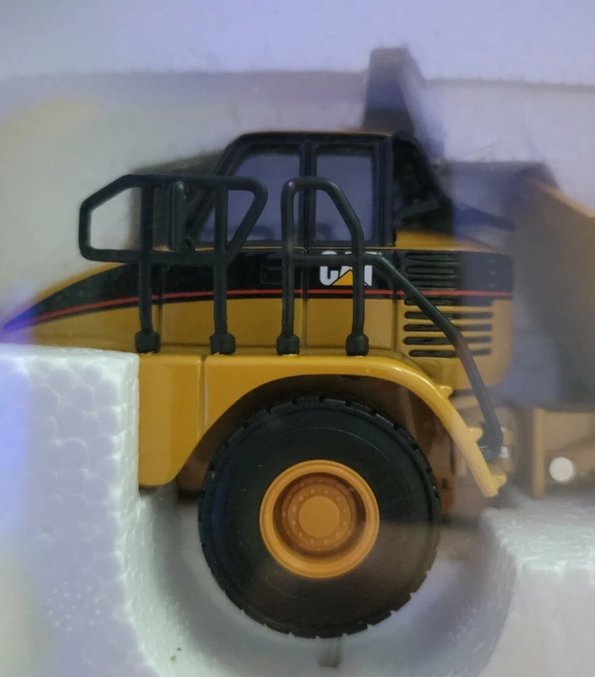 1/50 Scale Norscot 55073 CAT 725 Articulated Truck. - Image 2 of 4