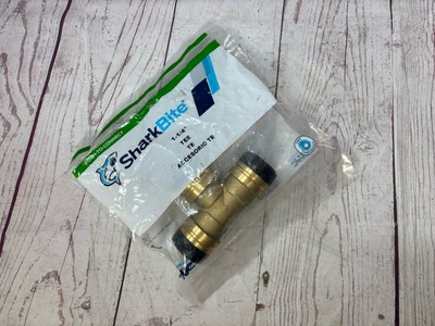 SharkBite UXL0835 1-1/4  Brass Push Connect Tee NEW and SEALED