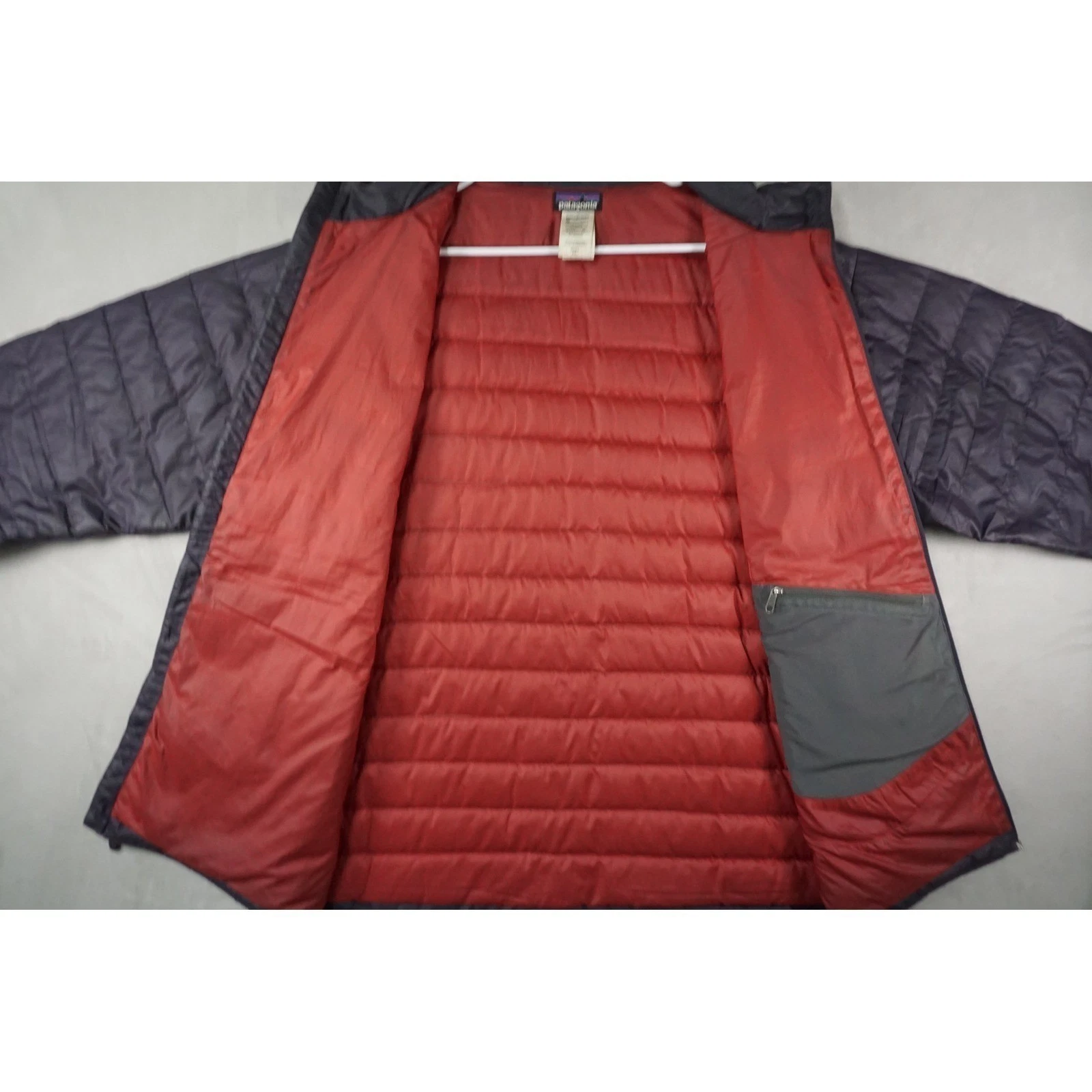 Patagonia Down Sweater Jacket Mens XXL Purple Puffer Full Zip Goose Red Lining
Opens in a new window