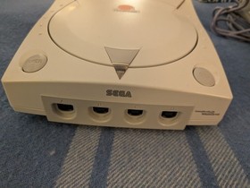 SEGA Dreamcast Console Complete in box (2 OEM controllers, VMU, games) TESTED