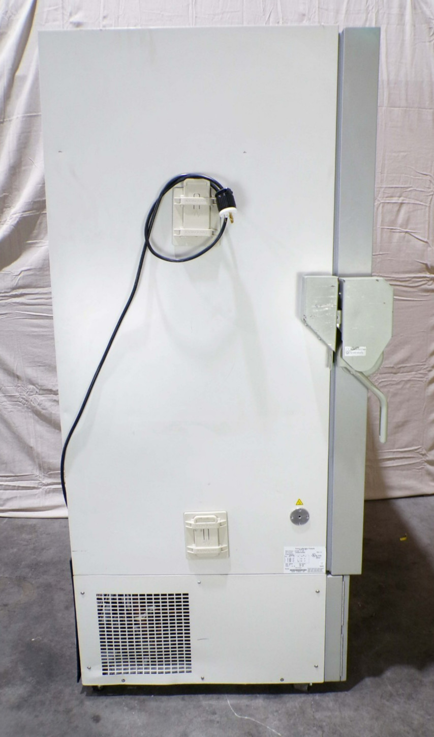 Revco Ultima II ULT2586-9-D39 Freezer *used working