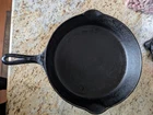 Vintage Griswold No. 9 Cast Iron Skillet Dual Spouts Small Block Logo Pan