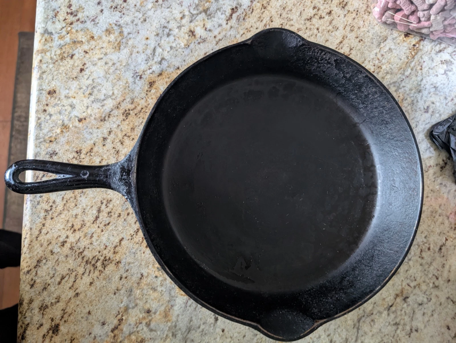 Vintage Griswold No. 9 Cast Iron Skillet Dual Spouts Small Block Logo Pan
Opens in a new window or t