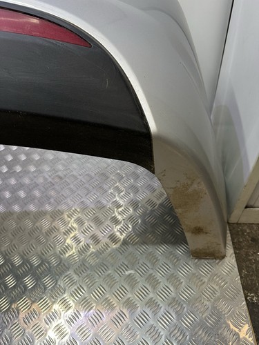 GENUINE 2016 HYUNDAI I40 ESTATE REAR BUMPER IN N3S SILVER - Picture 14 of 23