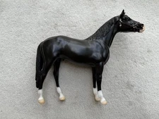 Retired Breyer Horse #430053 Black Thoroughbred Man O War Breeds Collection