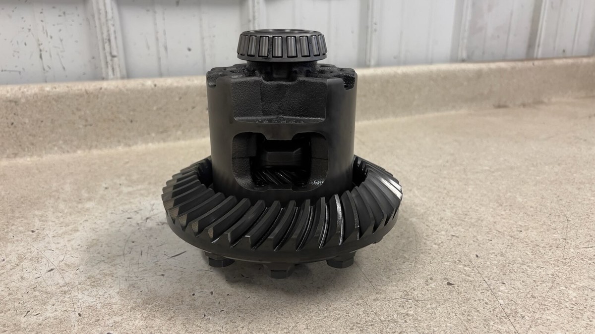 82 02 Camaro Firebird Torsen Limited Slip Posi Rear Differential