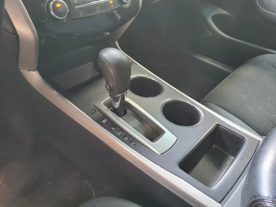 Cilindro maestro de freno usado se adapta a: vehículo Nissan Altima 2015 control dinámico grado Foto 2 de 4