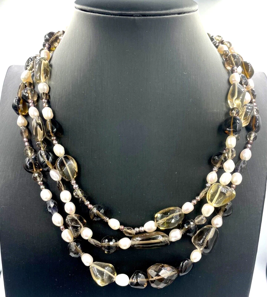 Collana multifilo pietre quarzo fumè e perle di fiume chiusura argento 925/1000 - Immagine 3 di 4