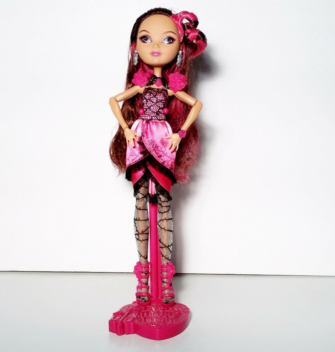 Ever after high baile de mascaras briar beauty mattel