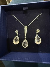 Bargain Stunning Swarovski Vintage Pendant & Earrings To Match.