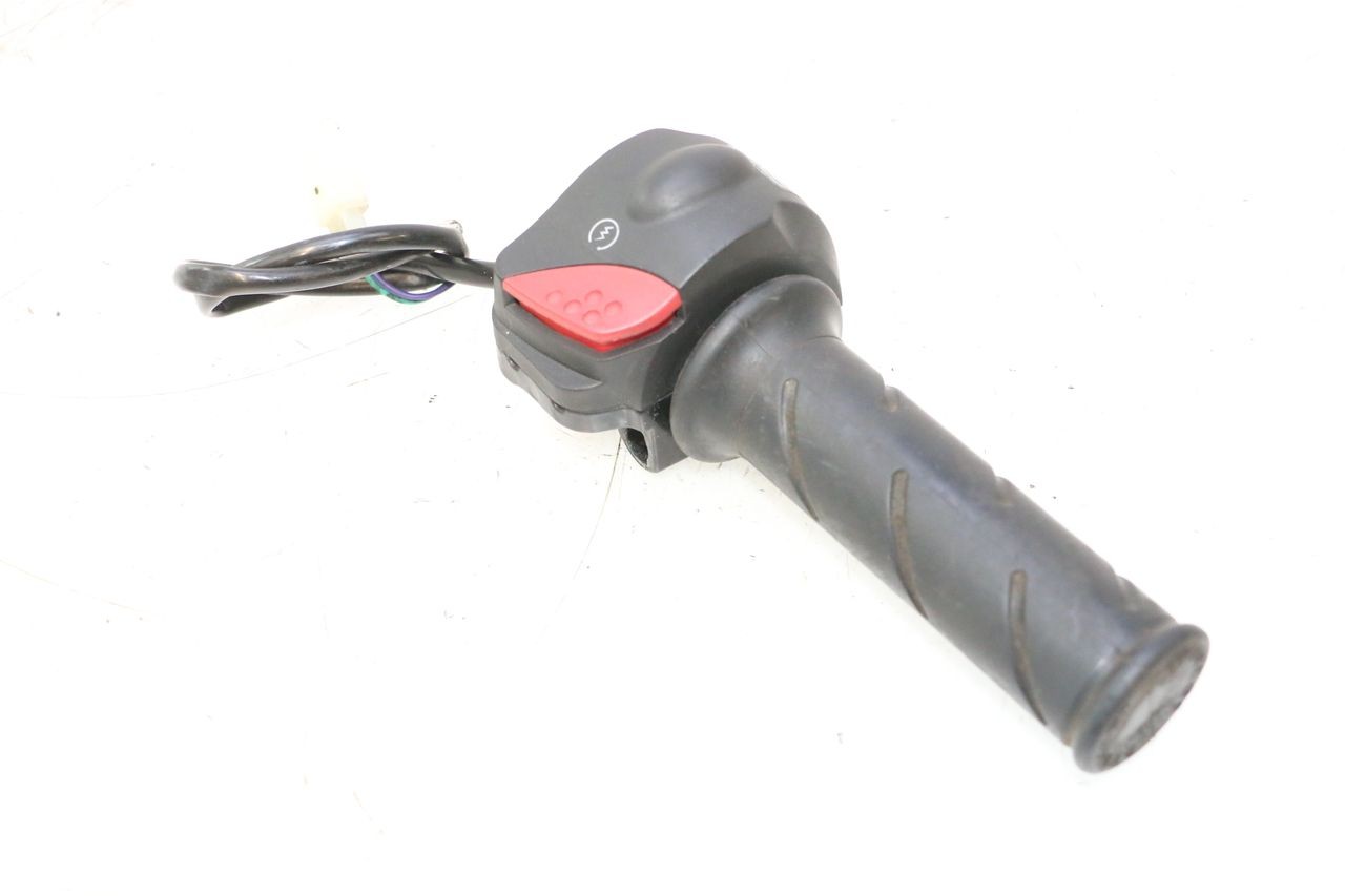 INTERRUPTOR DERECHO - PEUGEOT LUDIX 50 (2008 - 2017)