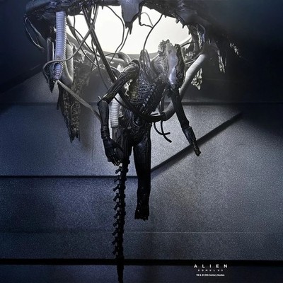 Alien Figur: Romulus Xenomorph XX121 Suspended Lab Deluxe Neca