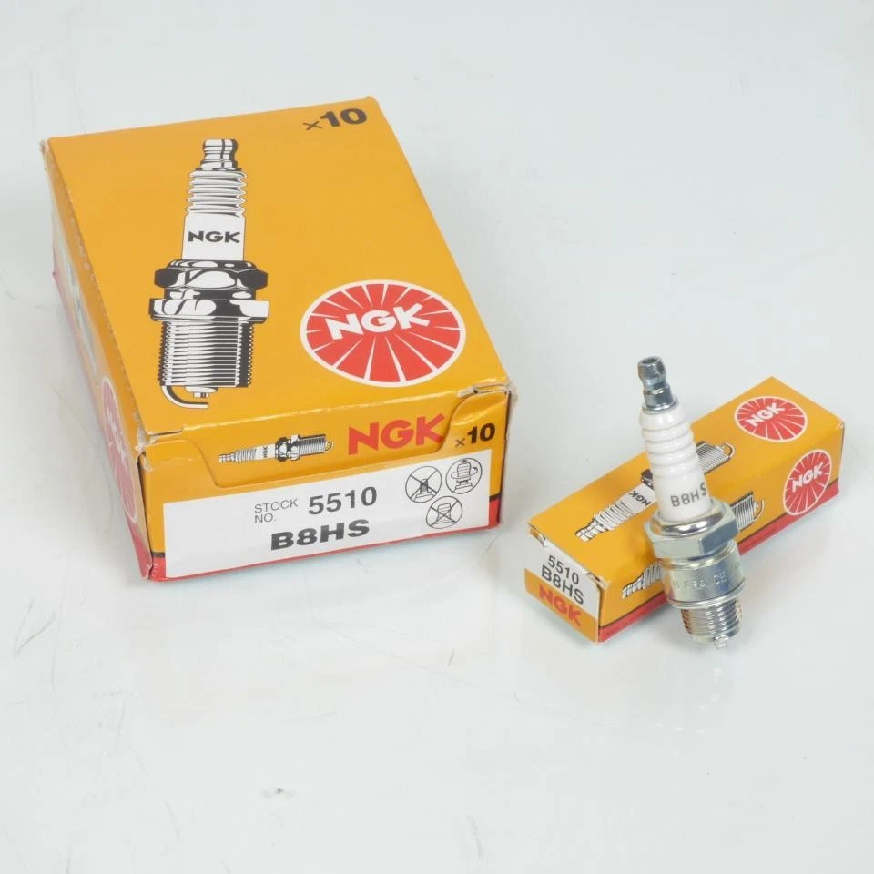 Bougie d'allumage NGK pour Moto Yamaha 200 RD 1973 à 1980 B8HS Neuf - Photo 1/1