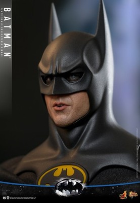 In Stock New Hot Toys MMS769 Batman Returns 1/6 Batman Action