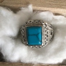 Womens Ring, Silver in Tone with Turquoise Stone & Ornate Shoulders.