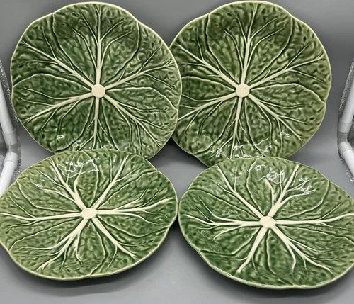 Mint! BORDALLO PINHEIRO Set Of 4 Green Cabbage Leaf 7.5" Plates
