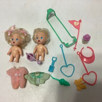 Lot of Vintage 1990 s Tyco Quints Dolls w/Accessories Blonde Hair Blue Eyes