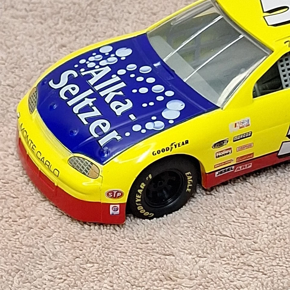 Terry Labonte #5 Alka Seltzer NASCAR 1:24 Diecast Racing Champions 1996 No Box - Image 2 of 4