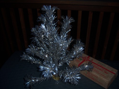 VTG COLLECTOR VTG 2 FT RETRO EVERGLEAM SILVER STAINLESS ALUMINUM XMAS TREE #171 - Picture 14 of 14
