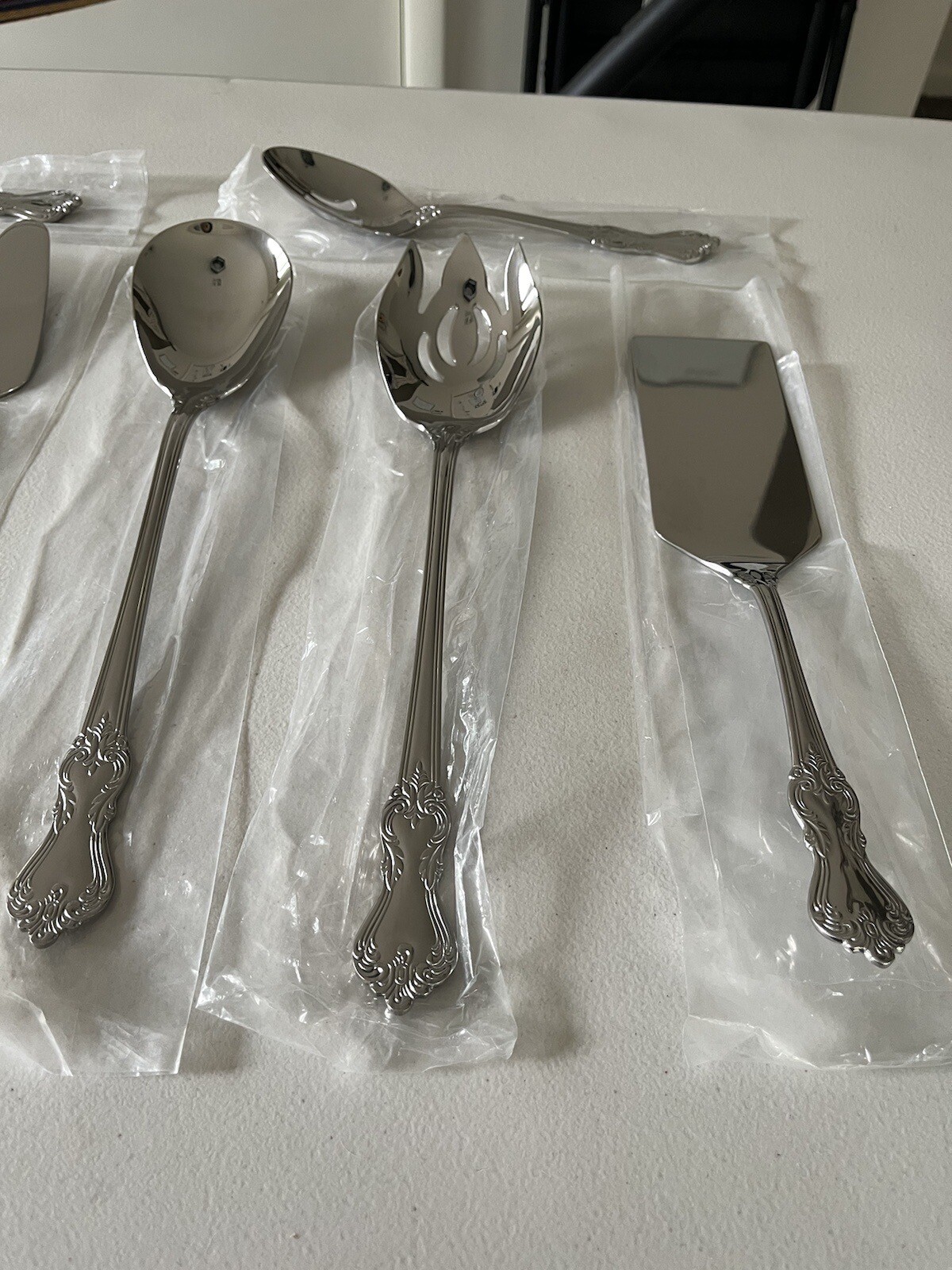 Reed & Barton MARLBOROUGH Stainless CHINA Glossy Silverware Set Of 12 Serving UT