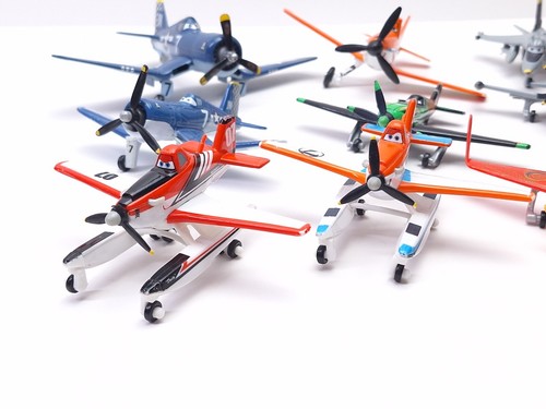 Gros lot d'avions Disney Pixar moulés sous pression - Photo 2 sur 15