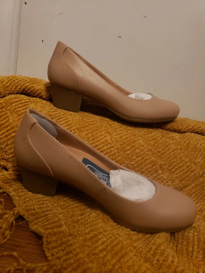 Bonitos zapatos formales/de negocios/informales Bass color nude para mujer talla 6 Foto 2 de 3