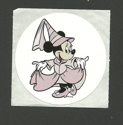 Minnie Mouse in Pink Medieval Dress Walt Disney World Premium Sticker BHOF - Afbeelding 1 van 1
