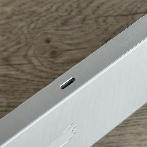 Apple Magic Keyboard A1644 Wireless Bluetooth Silber Weiß UK Layout - Bild 7 von 8