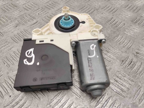 VW PASSAT B8 3G2 Fensterhebermotor vorne links 1K0959793N 1K0959701AC 27275100